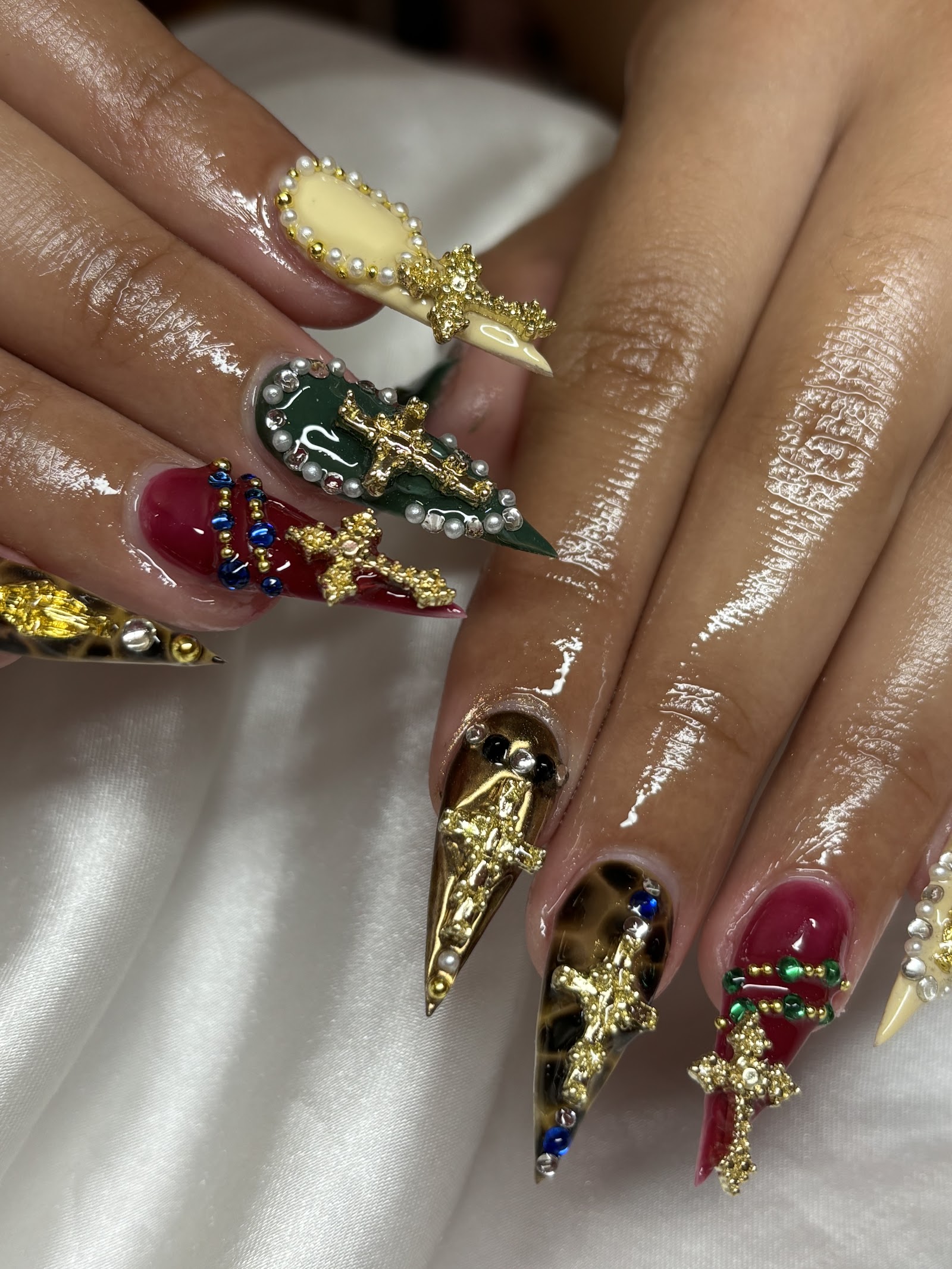 Nailsbyasiaa LLC logo